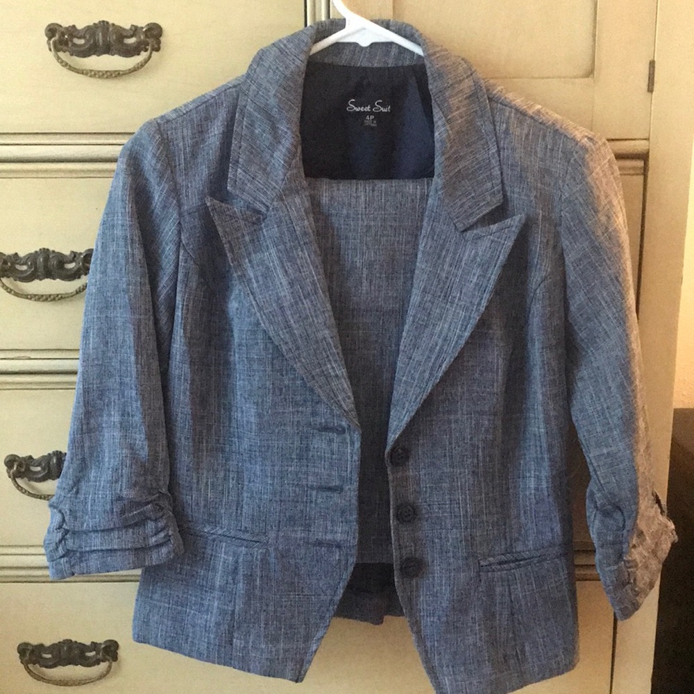 SWEET SUIT Navy suit jacket and skirt size 4P